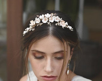 Sherry | Bridal Tiara, Flower Tiara, Blush Tiara, Gold Crown, Floral Tiara, JONIDA RIPANI - Made in Italy