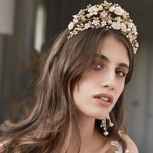 Capri Bridal Crown, Flower Tiara, Statement Tiara, Gold Crown, Floral Tiara, JONIDA RIPANI Made in Italy image 3