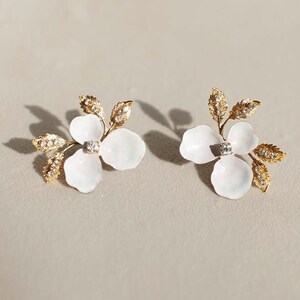 Rose Mary Flower Stud Earrings, Stud Bridal Earrings, Botanical Earrings, Floral Bridal Earrings, JONIDA RIPANI Made In Italy image 2