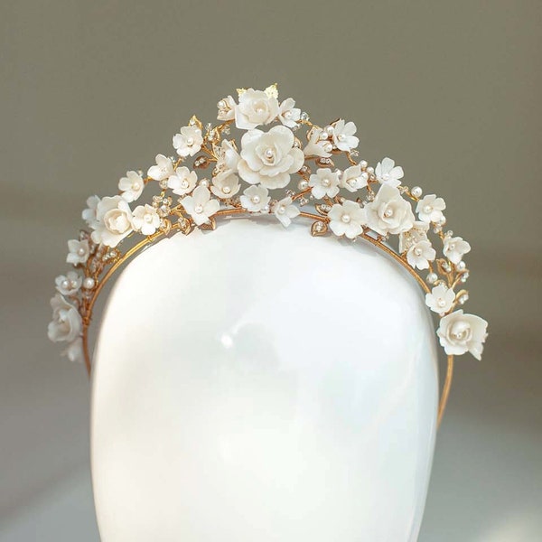 Botticelli | Bridal Crown, Flower Tiara, Statement Tiara, Gold Crown, Floral Tiara, JONIDA RIPANI - Made in Italy