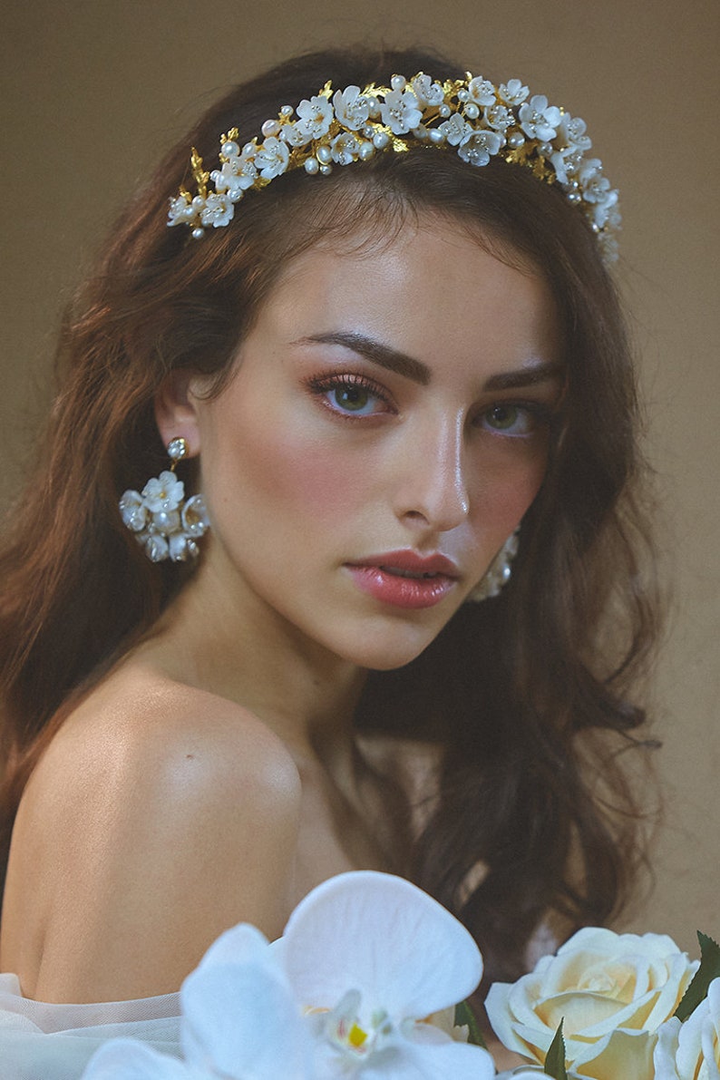 Belle Arti Bridal Crown, Flower Tiara, Statement Tiara, Gold Crown, Floral Tiara, JONIDA RIPANI Made in Italy image 3