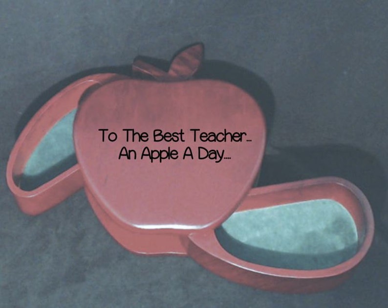 Personalized Wooden Jewelry Box Christmas Keepsake box Heart shaped jewelry box Quinceanera Heart Jewelry box Bat Mitzvah Keepsake box