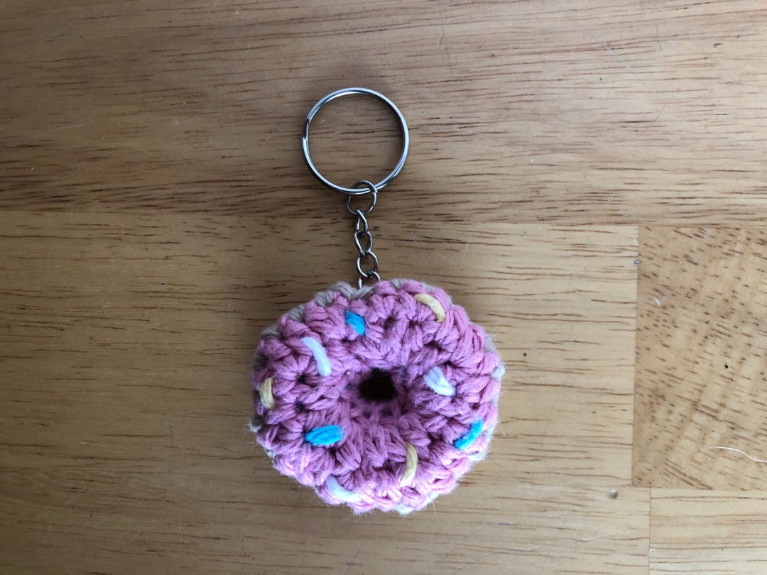 Crochet Donut Keychain l Pink Doughnut Key Ring l Cute Donut Etsy France