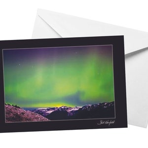 Nordlichter Karte, Grüne Aurora Borealis Schneelandschaft Blanko Grußkarte von Shel Neufeld, Nachtfotografie Fine Art Print
