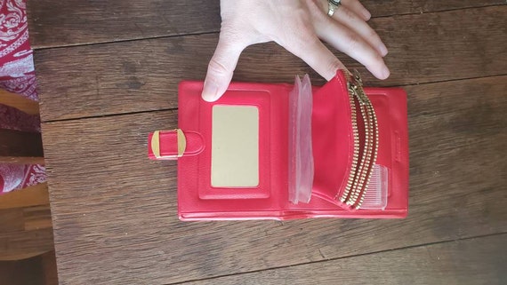1970s red wallet - image 8