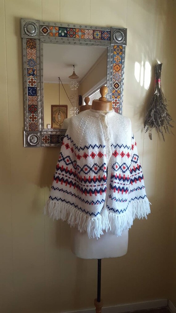 1970s knitted poncho shawl. Handmade vintage shawl