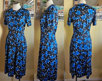 1960s blue floral house dress small