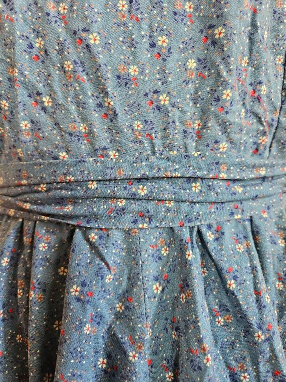 1970s darling blue and red micro floral square da… - image 7