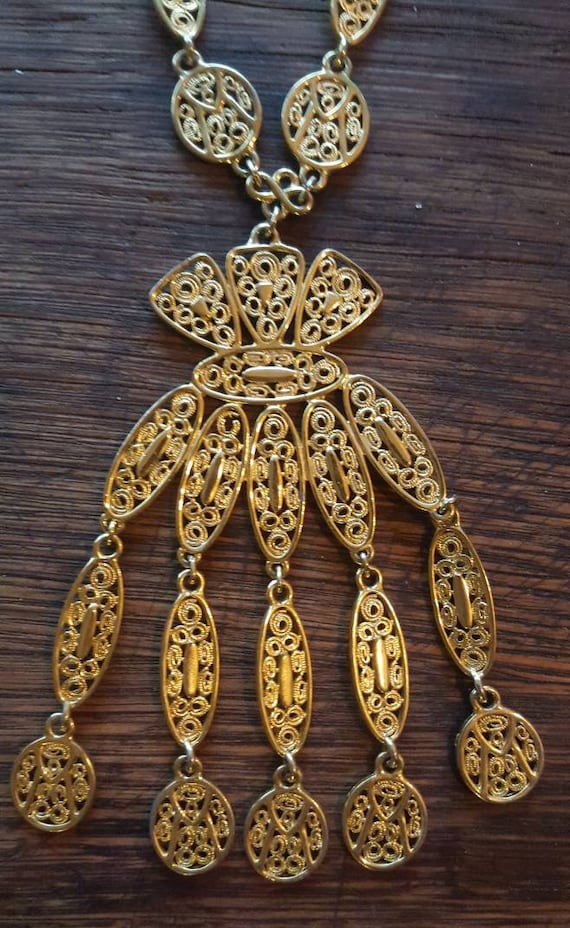 Golden vintage large statement  necklace circa 19… - image 4