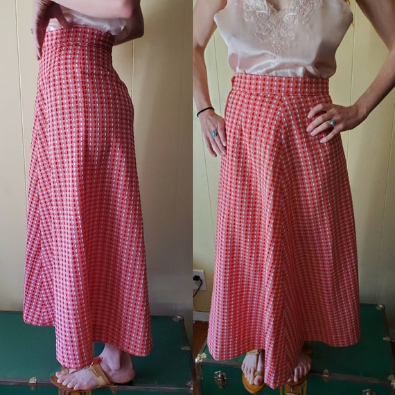 1970s high-waisted skirt • Size small red vintage… - image 4