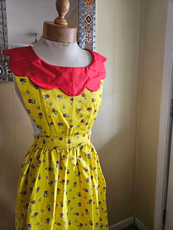 1970s Handmade pinafore apron dress - image 8
