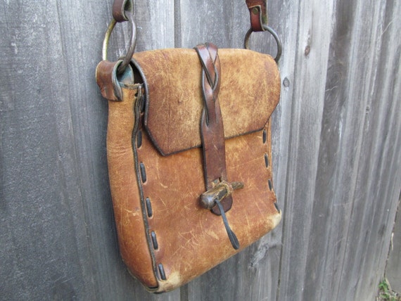 1970's Distressed Vintage Leather Handbag with Wo… - image 4