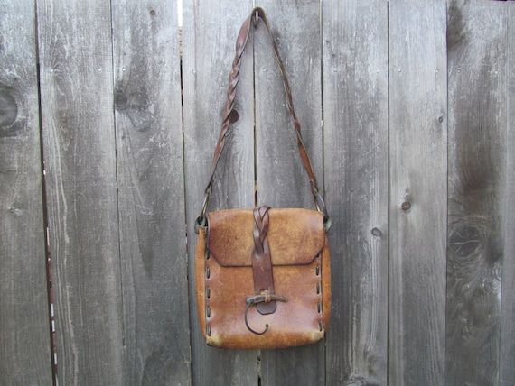 1970's Distressed Vintage Leather Handbag with Wo… - image 2