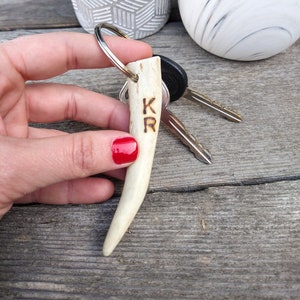 Custom Initial Burned Natural Whitetail Antler Tip Keychain - Western Fashion Accessory - Gifts for him - Gifts for her - Personalized