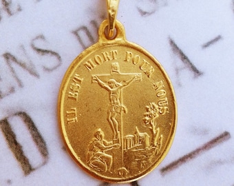 Medal - Saint Mary Magdalene at the Foot of the Cross 19x22mm - 18K Gold Vermeil