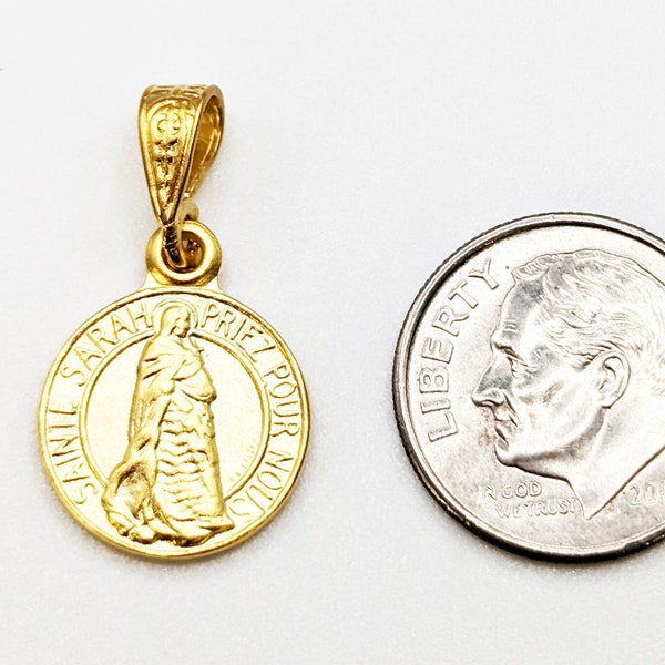 Tiny Sainte Sarah & Saintes Maries Medal 14mm, 18K Gold Vermeil, Sara-la-Kâli Romani Saint Medal, Saint Jewelry, Gypsy Saint