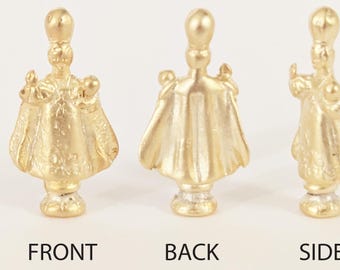 Pocket Infant Jesus of Prague 12x22mm - 18K Gold Vermeil + Devotion Booklet