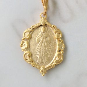 Medal - Divine Mercy / Jesus I Trust In You! 21x30mm - 18K Gold Vermeil