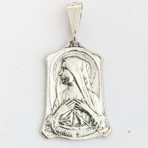 Medal - Virgin Mary Vintage Medal 18x25mm - Sterling Silver