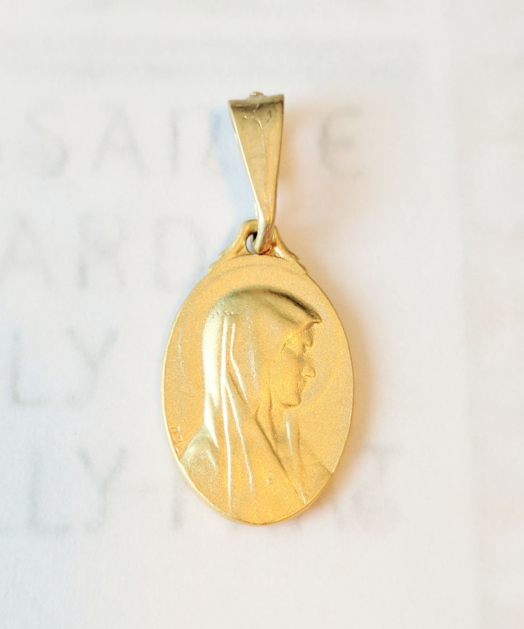 Medal - Blessed Mother / Our Lady of Lourdes 14x21mm - 18K Gold Vermeil ...