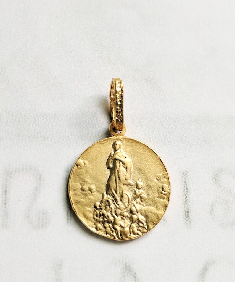 Medal  Mary Magdalene Carried by Angels 20mm  18K Gold image 0