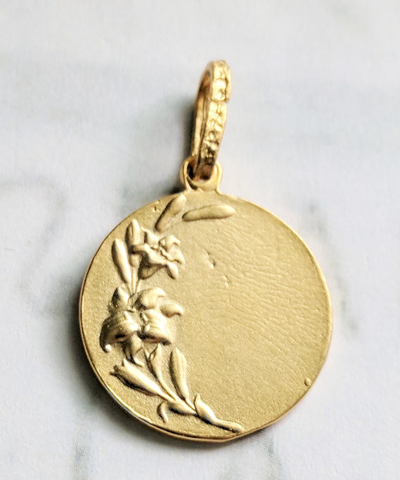 Medal  Mary Magdalene Carried by Angels 20mm  18K Gold image 4