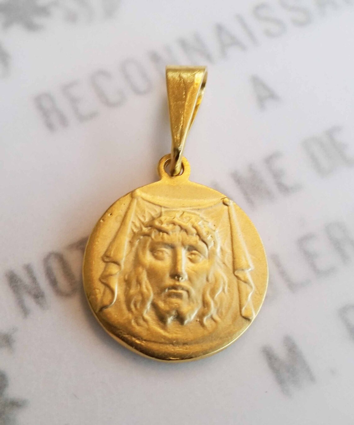 Medaglia Del Volto Santo Di Gesù Medaglia Volto Santo di Gesù 17.5mm 18K Vermeil d'oro - Etsy Italia