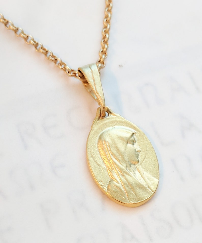 Necklace - Blessed Virgin Mary / Our Lady of Lourdes 14x21mm - 18K Gold ...