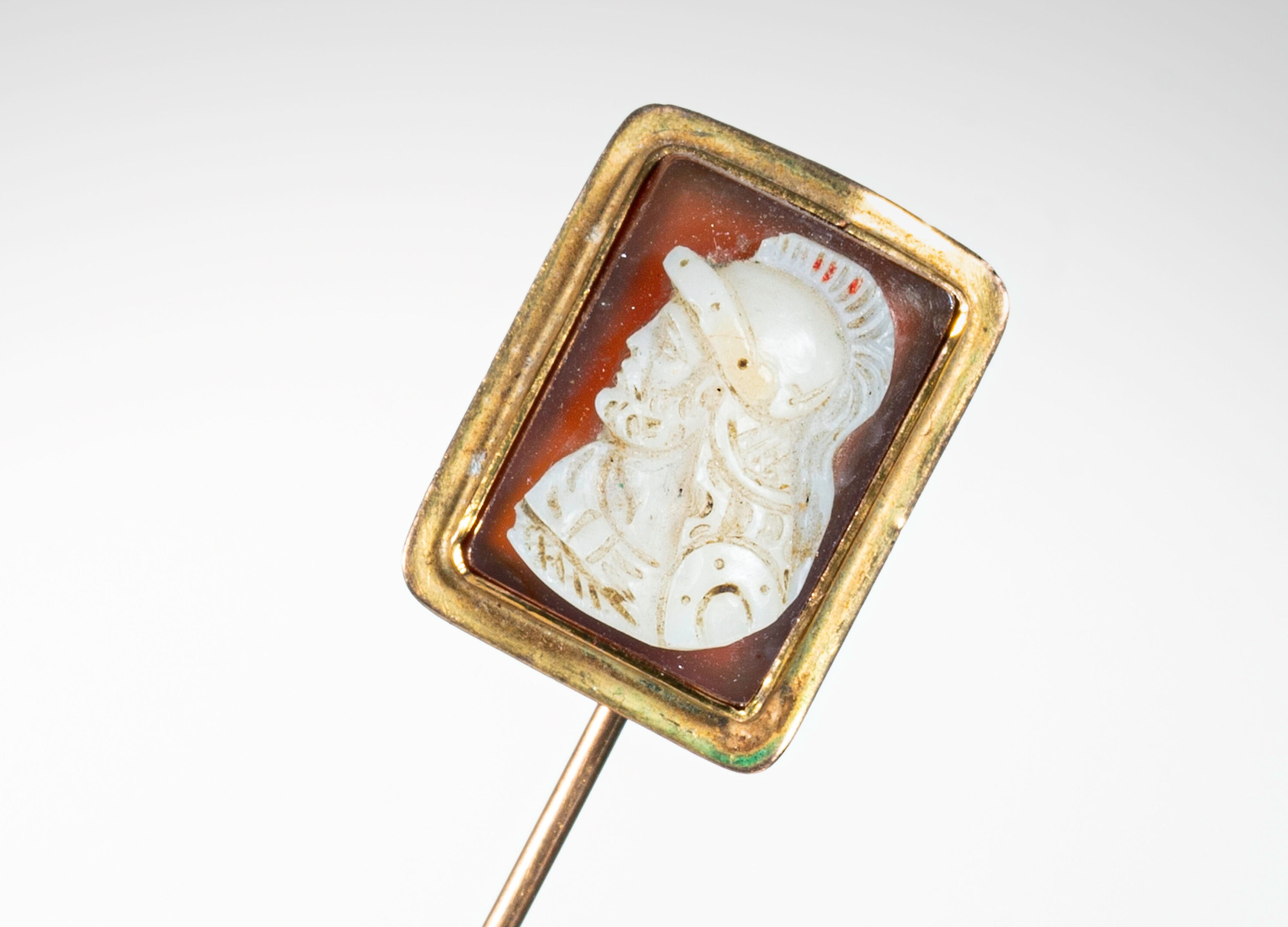 Antique Victorian 10K Yellow Gold Carved Hardstone Cameo Silhouette Stickpin Antique Victorian 10k Yellow Gold Cameo Brooch Swivel  main image 3