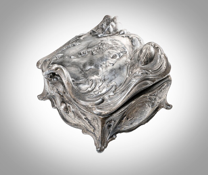 W B Mfg Co shops Art Nouveau jewelry casket