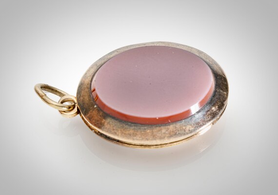 Victorian 14k banded agate locket - image 4