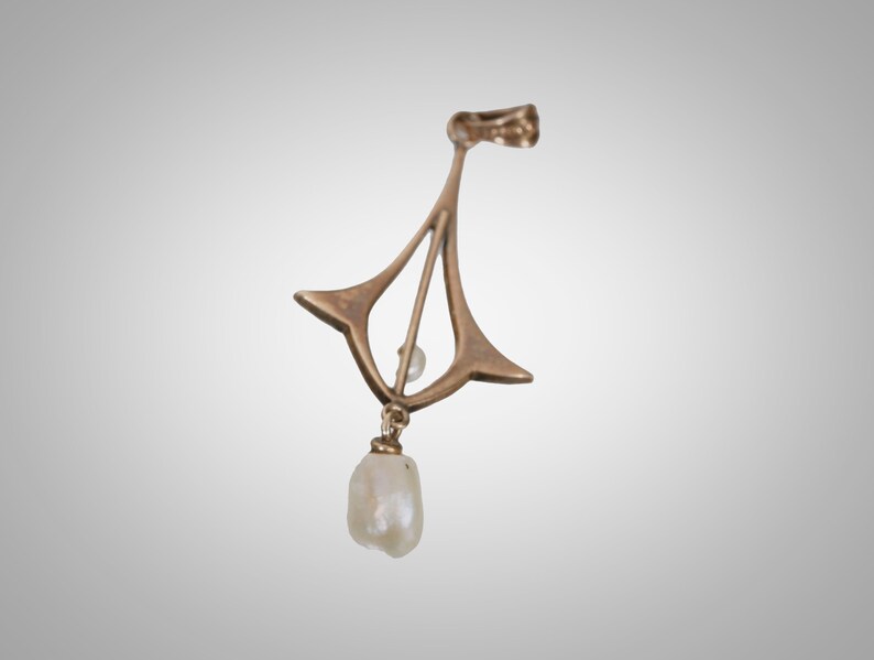 10k Victorian lavalier with pearls