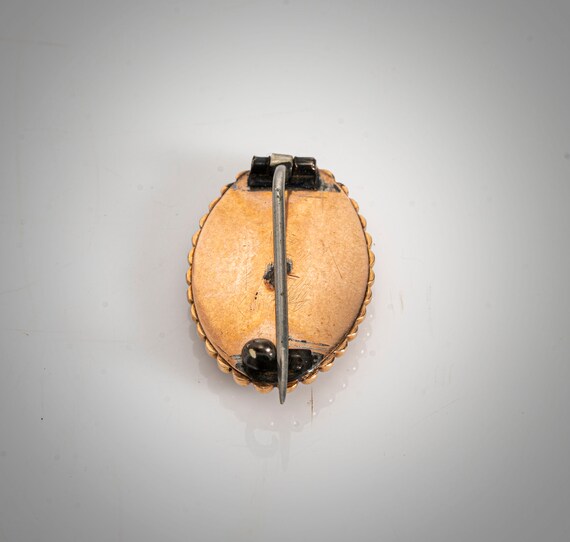 antique 14k enamel hair dissolve painting pin Gem