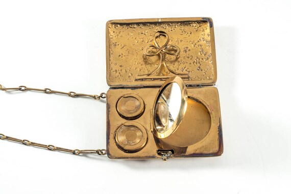 Art Deco embossed brass vanity compact on chain - image 5