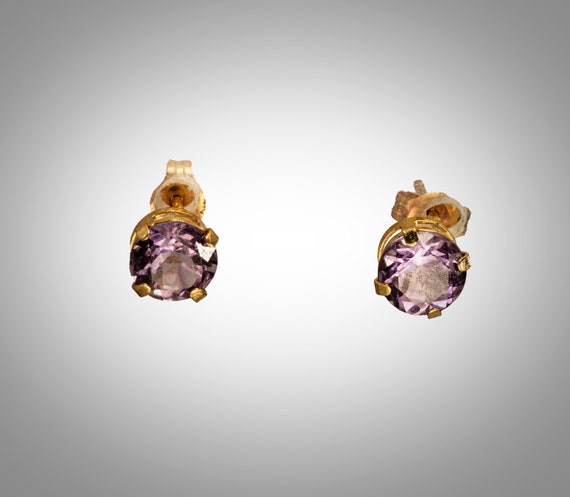 10k amethyst stud earrings 4.8 mm - image 1