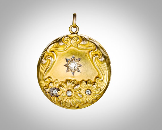 14k Art Nouveau with diamonds locket - image 1