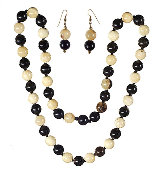 natural Horn beads necklace & matching earrings