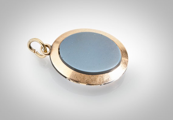 Victorian 14k banded agate locket - image 2