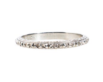 Art Deco 18k white gold wedding band size 7 1/4 -A-