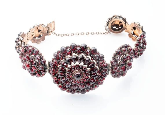 antique Victorian Bohemian garnet links bracelet - image 1