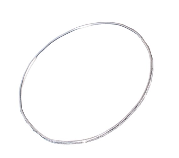sterling bangle with hammered pattern - image 4