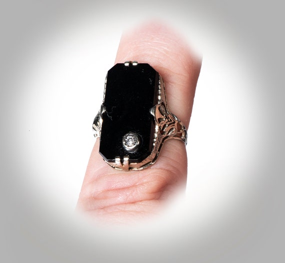 Art Deco 14k diamond & onyx filigree ring - image 5