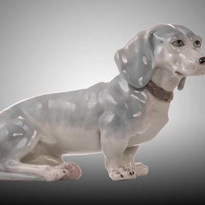 German porcelain Dachshund figurine