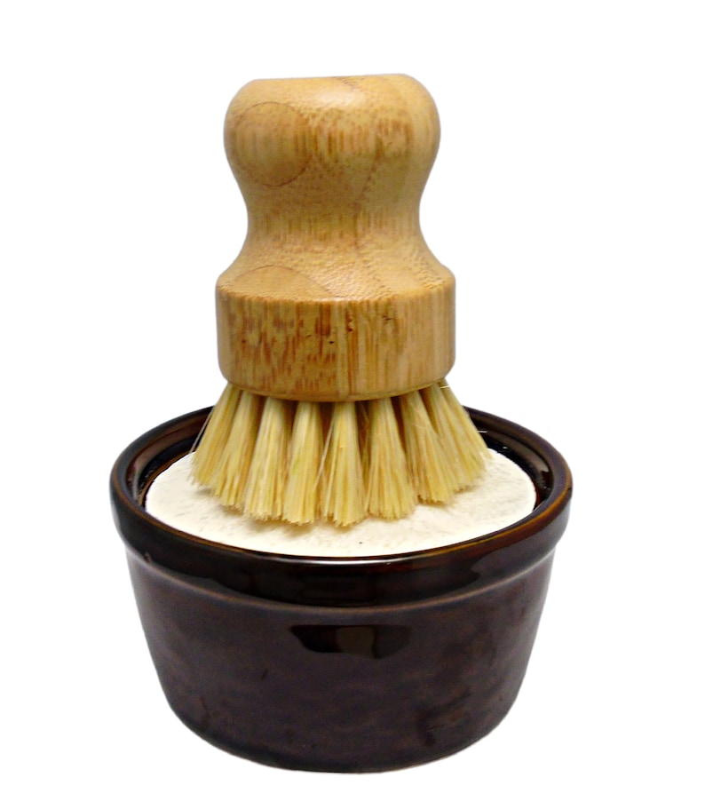 This is a solid dish washing soap in ceramic ramekin.  Includes washing brush.  zero waste and eco-friendly.