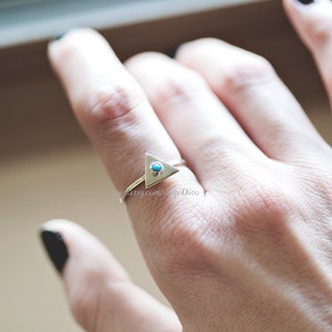 Größe 7, Handgemachter Schmuck, Dreieckring, Türkis-Stein-Ring, Aussagering, Sterling Silber, geometrische Ring, bereit zu versenden!