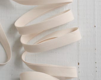 Cinta al bies de algodón color crema de doble pliegue - Ribete continuo para acolchado de 1/2"