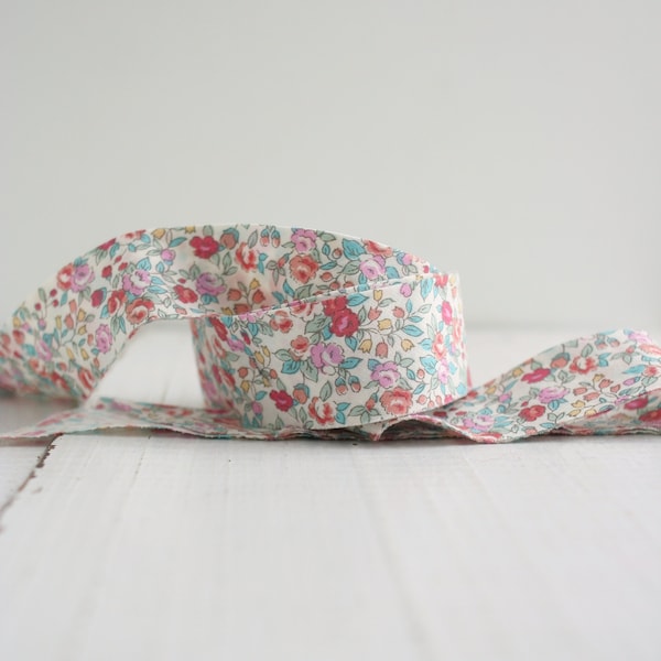 Cinta al bies de algodón con diseño de flores de 6,35 cm de ancho para colchas, bolsos y manualidades. Cinta al bies de tela con diseño floral para colchas, bolsos y manualidades.