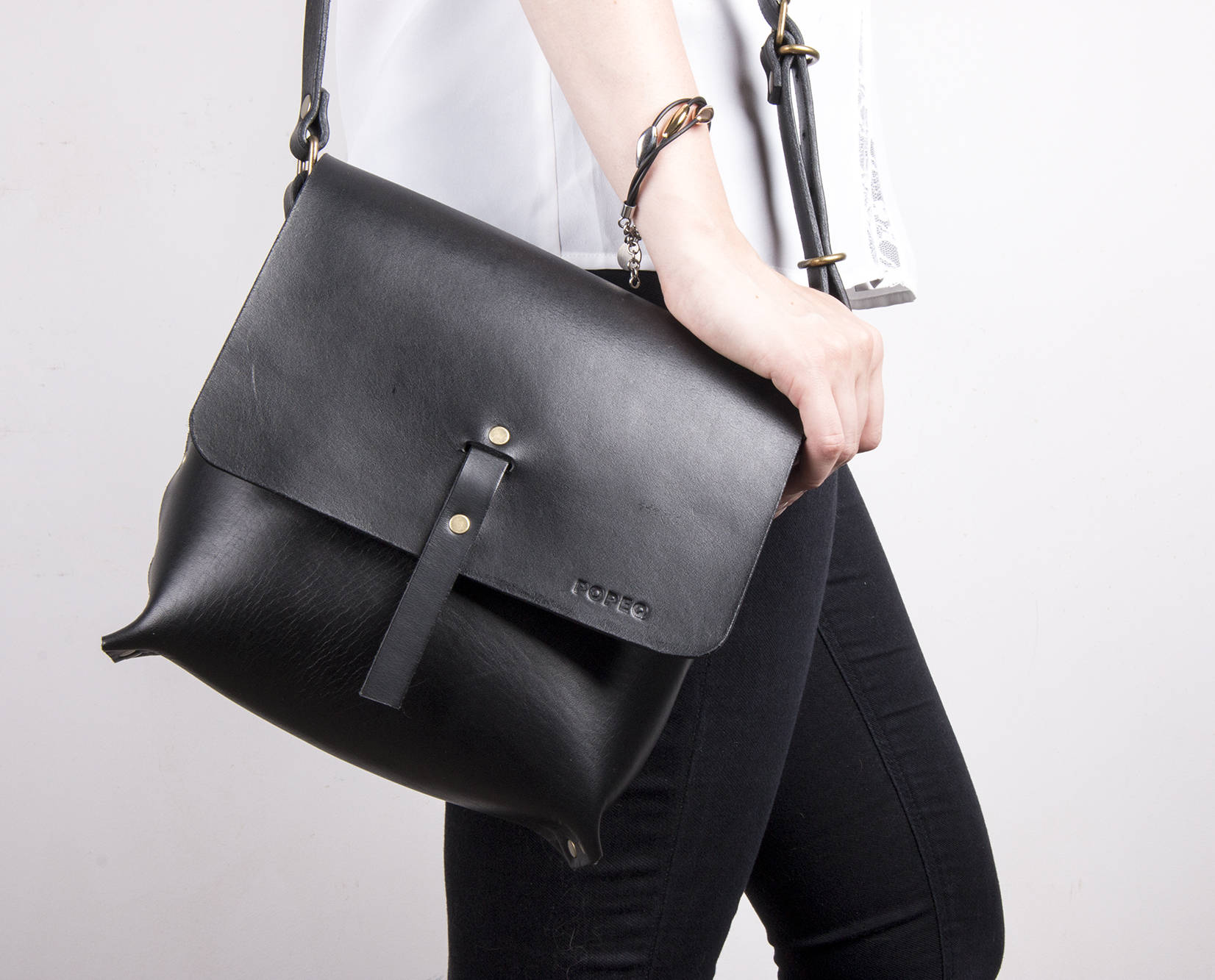 plain black leather purse