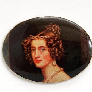 2x Vintage Cameos 40mm x 30mm, Oval Cabochons, Metal Cabochons, Portrait Miniatures, Victorian Antique Style Cabochon, Painted Cameo 1.5&quot; D