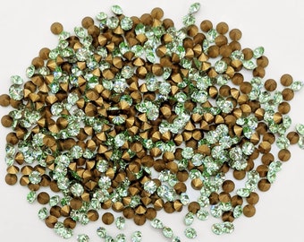 30x SWAROVSKI Crystal Chrysolite 2mm PP14, TINY Green Rhinestones For Nail Art 1012 1100 1028 1088, Jewelry Repairs, Pointy Back Chatons